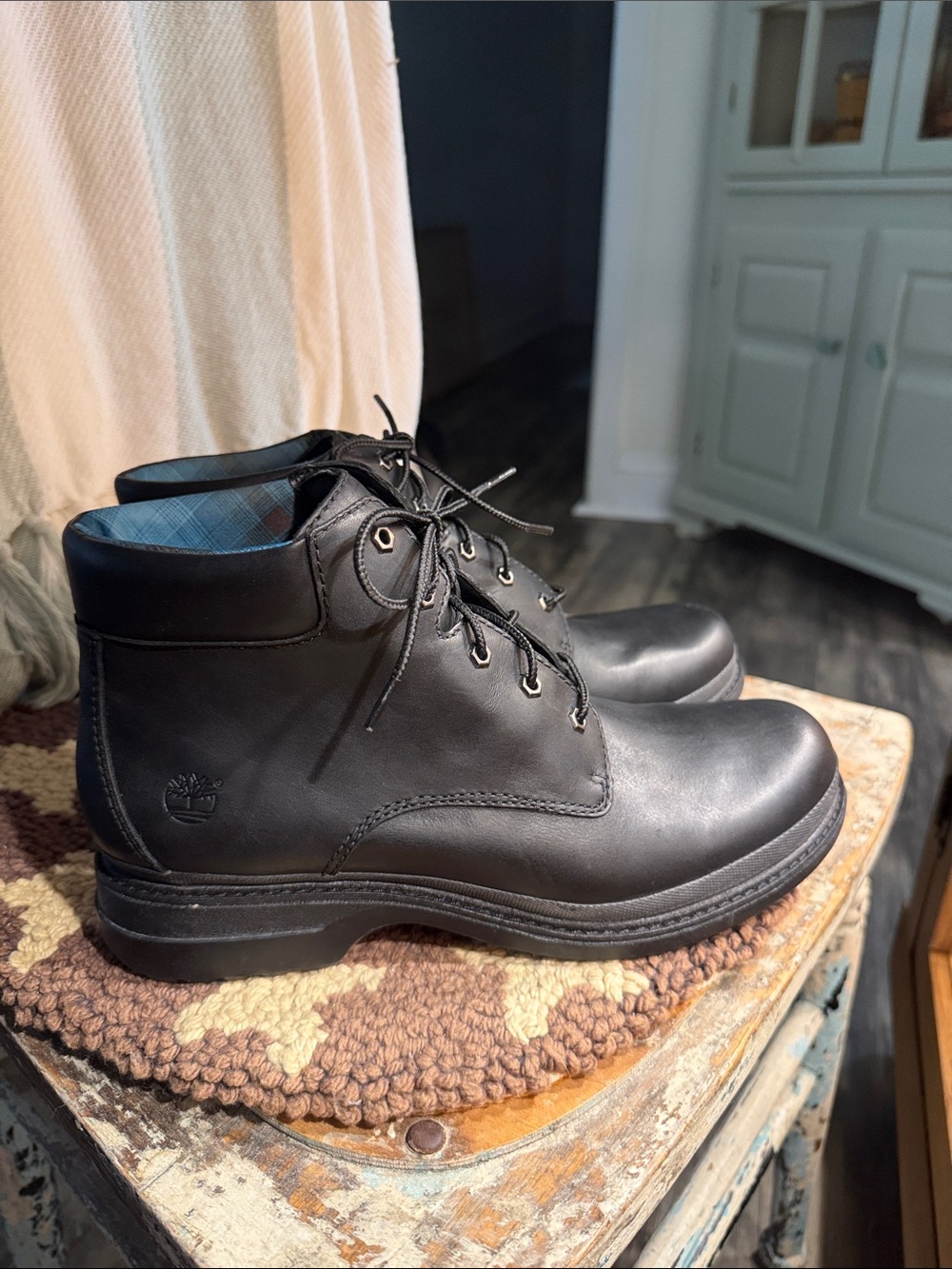 Timberland Black Leather Lace-Up Chukka Boots